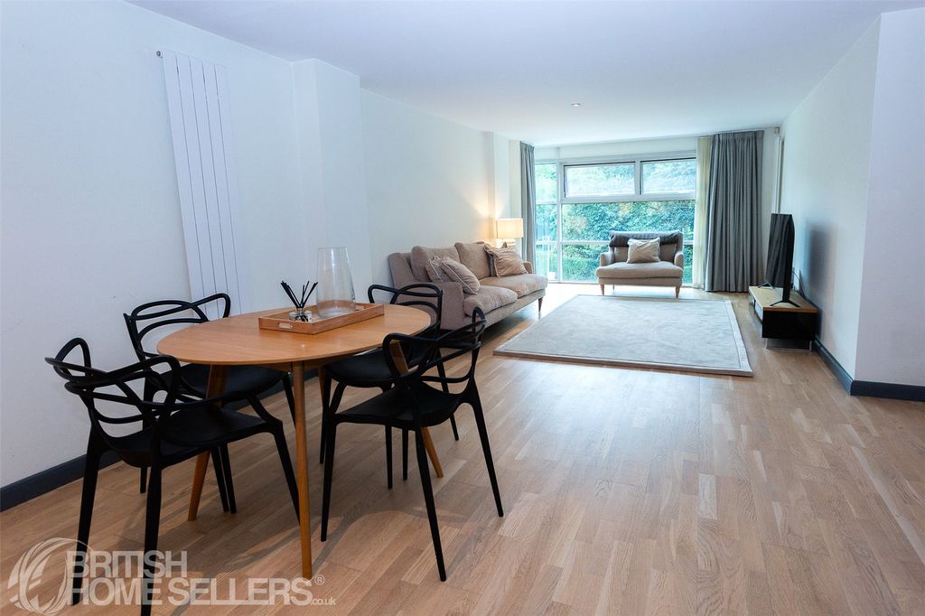 Property photo 3 of 11 Picture No. 09