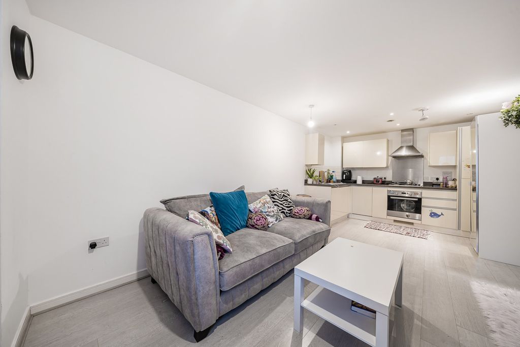 Property photo 2 of 14 Reception