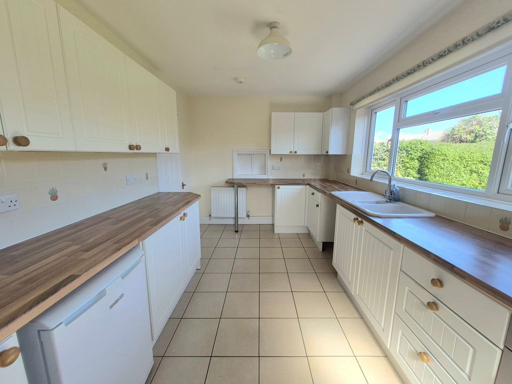 Property photo 3 of 19 Picture No. 24