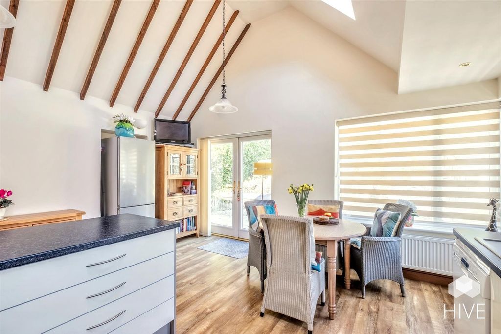 Property photo 3 of 35 Kitchen/Diner