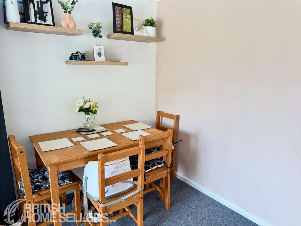 Property photo 3 of 10 Picture No. 05