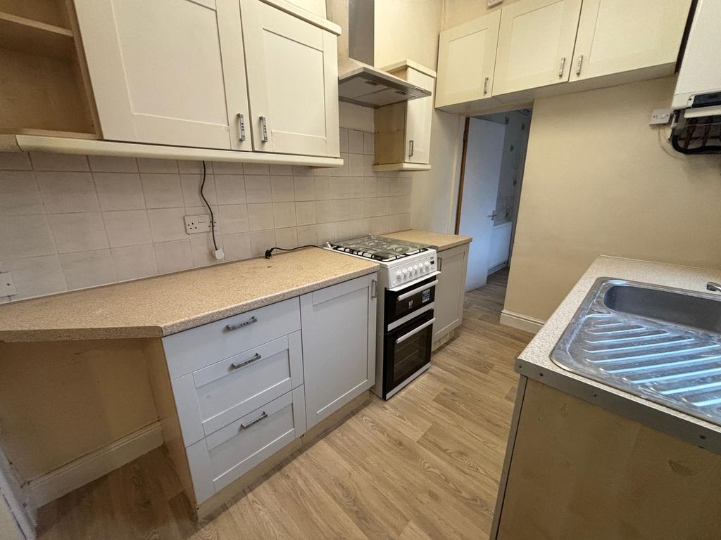 Property photo 2 of 12 Image