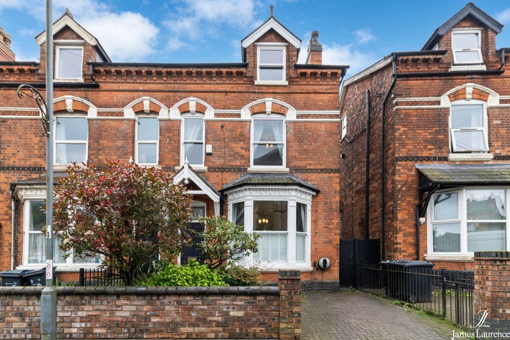 Property photo 1 of 37