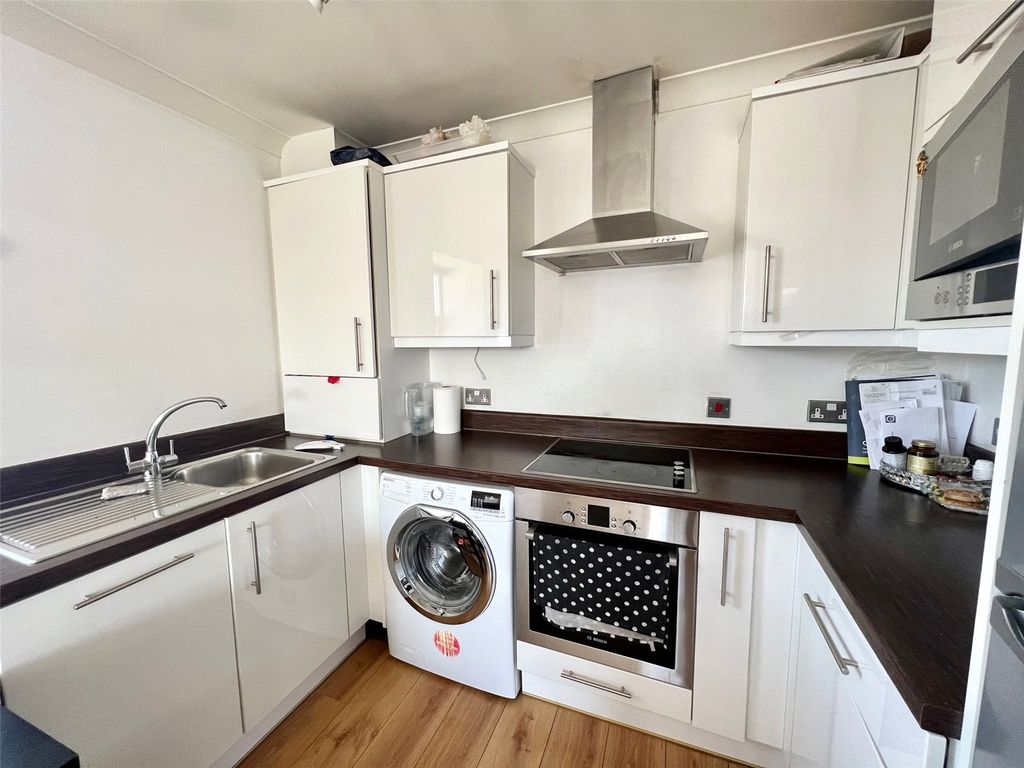 Property photo 3 of 10 Picture No. 13