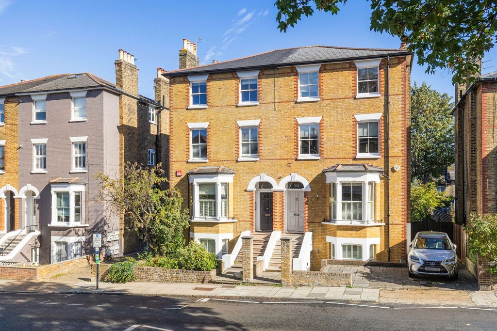 Property photo 1 of 12 5719090