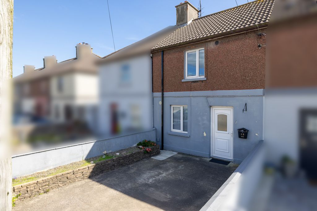 Property photo 2 of 18