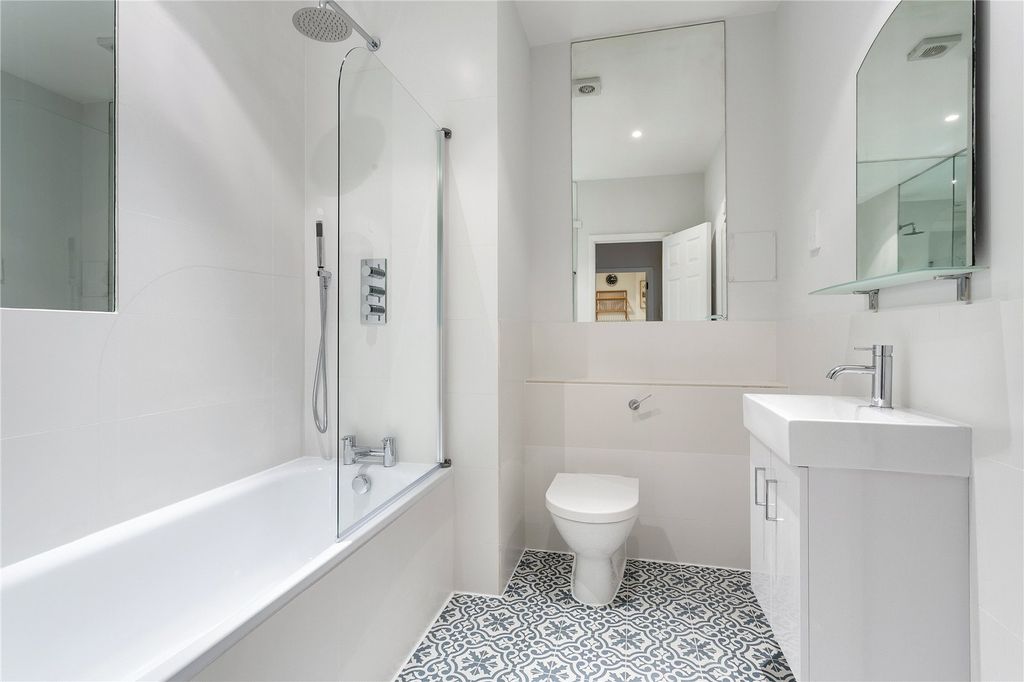Property photo 2 of 5
