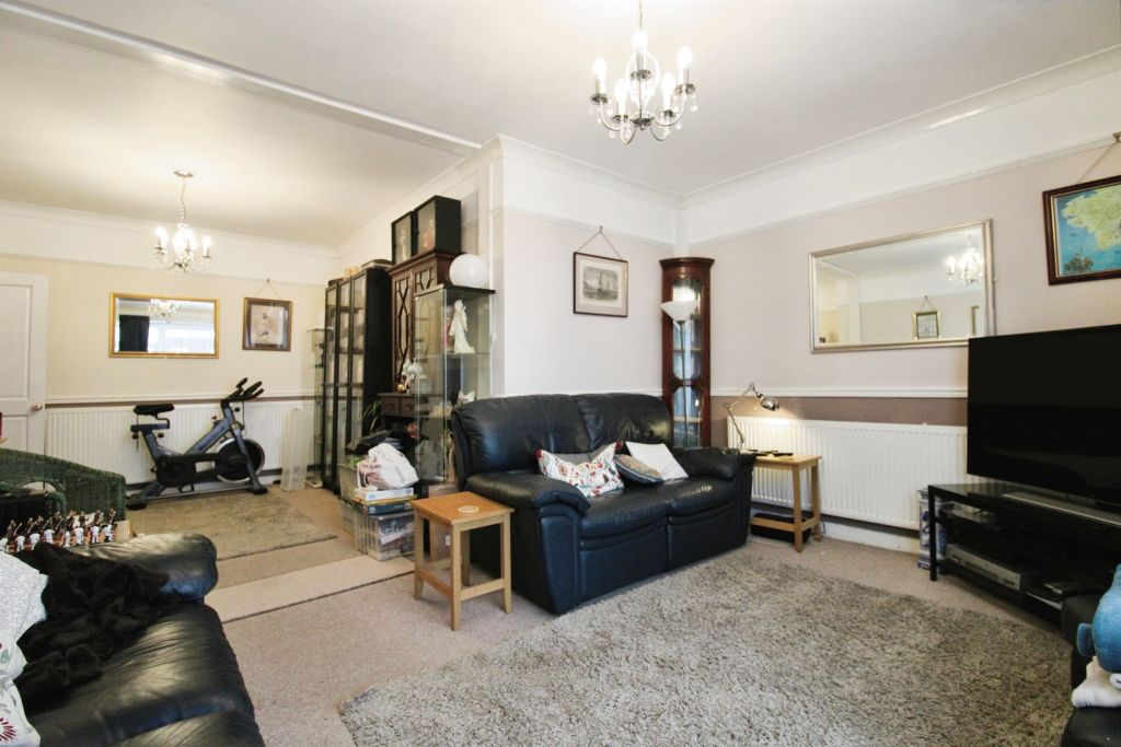 Property photo 2 of 23