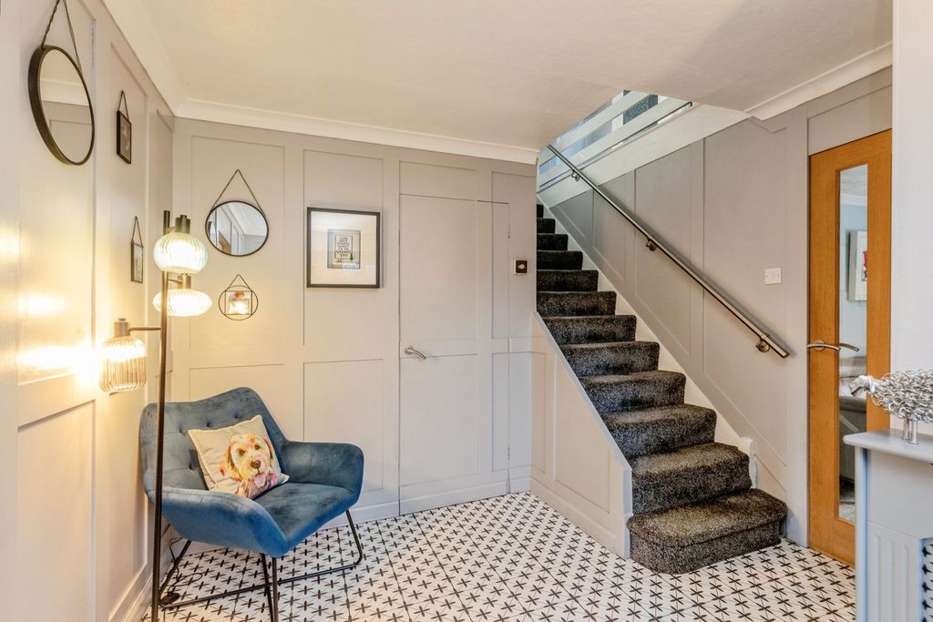 Property photo 2 of 19 Pbox-Img.Jpg