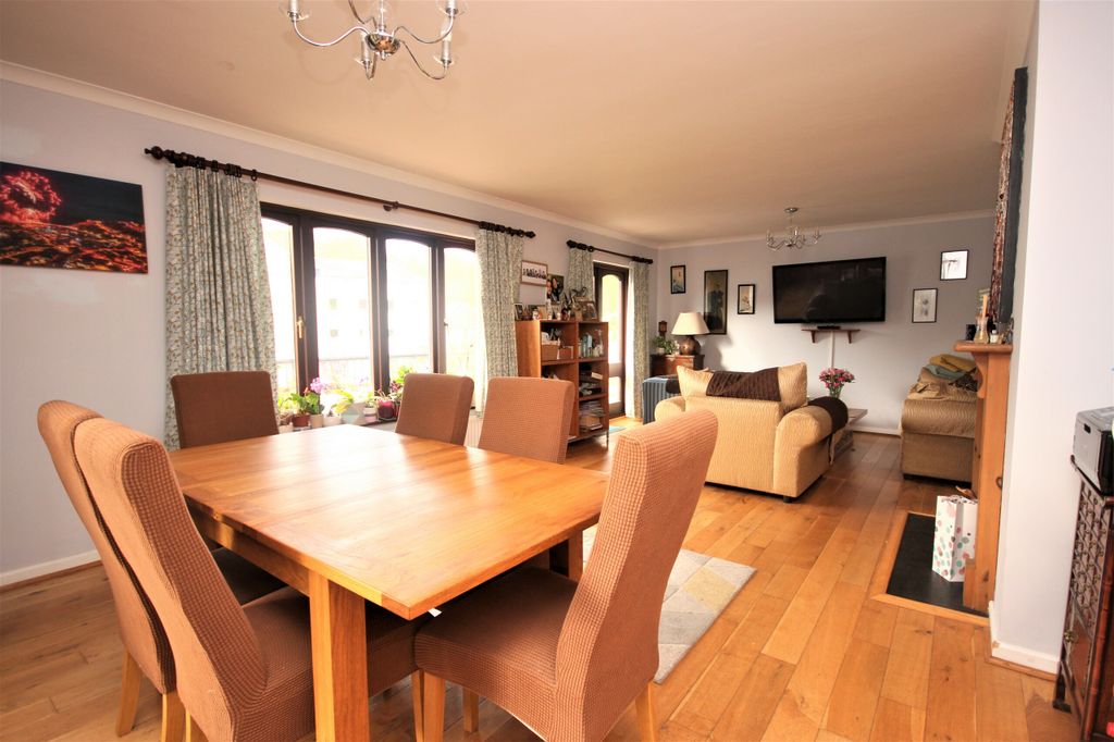 Property photo 2 of 19 Img_0916