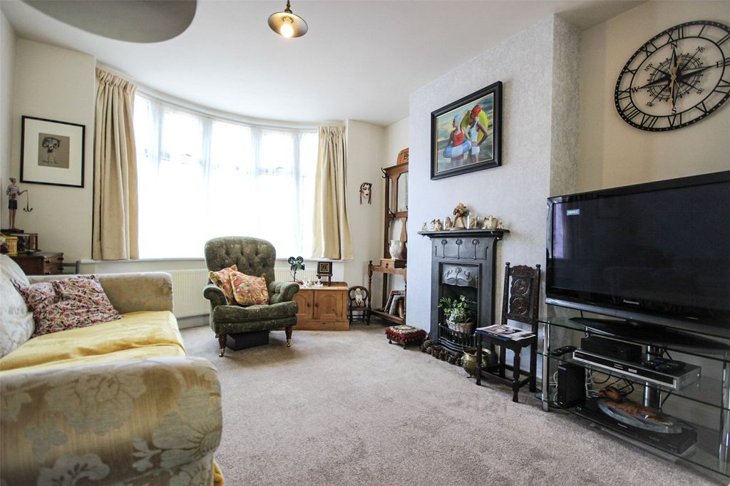 Property photo 2 of 18 Picture No. 16