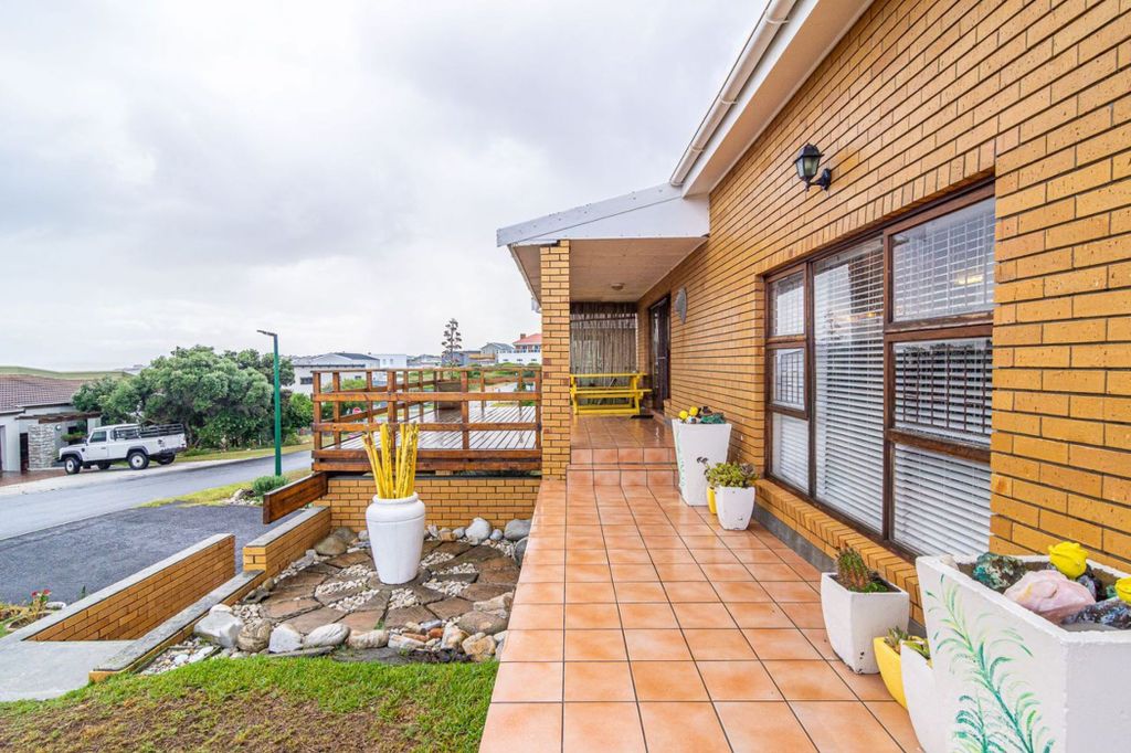 Property photo 2 of 26 1Sw1737515