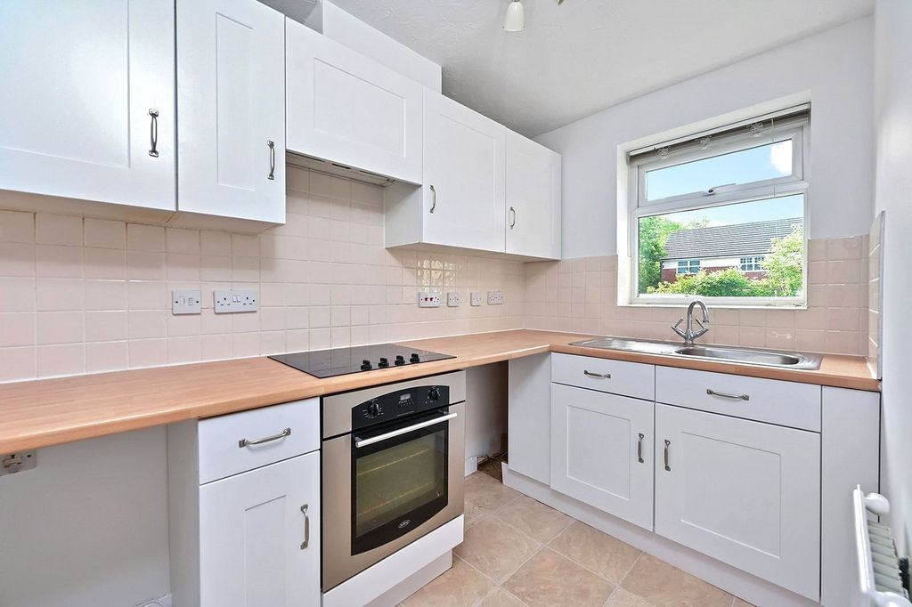 Property photo 2 of 11 Picture No. 13