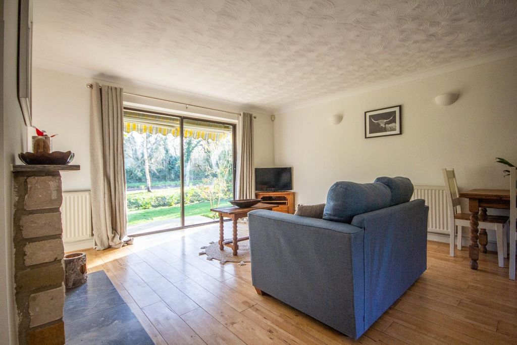 Property photo 2 of 12 Img_7990.Jpg