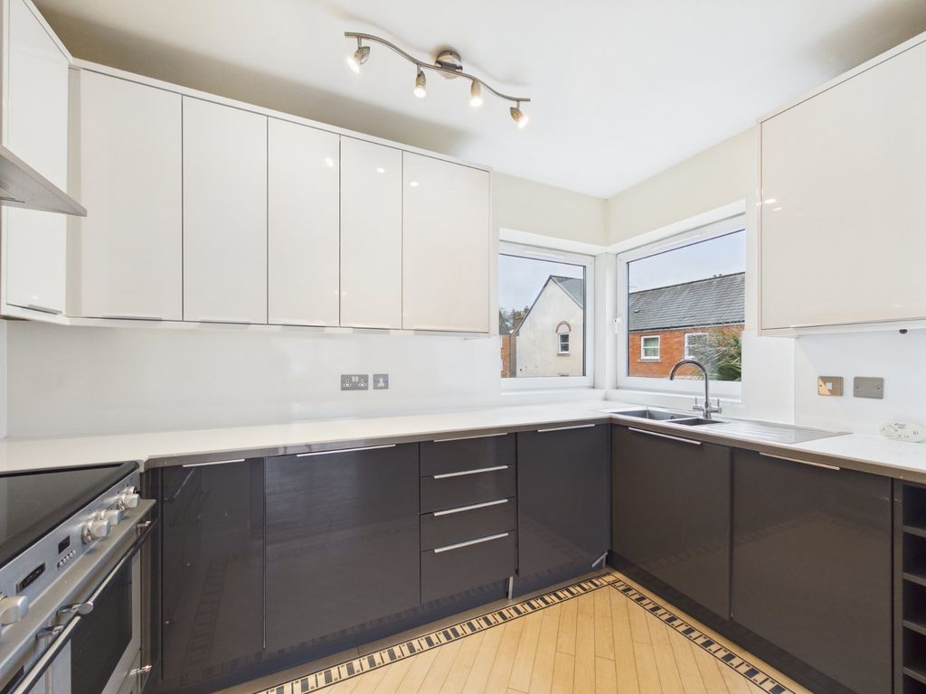 Property photo 2 of 18 Picture No. 20