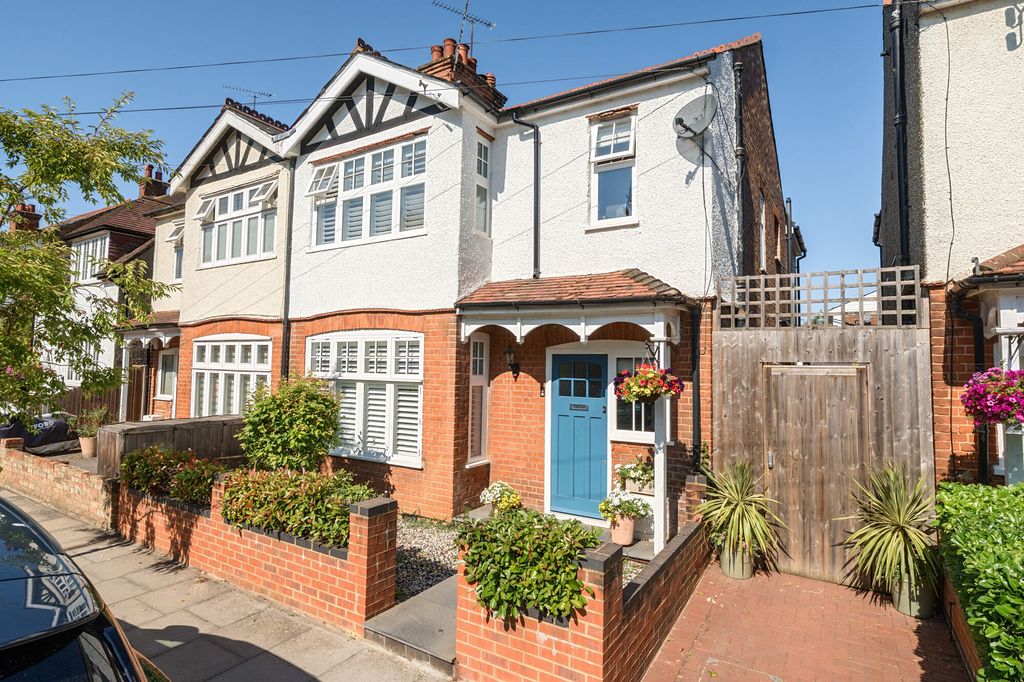 Property photo 1 of 11