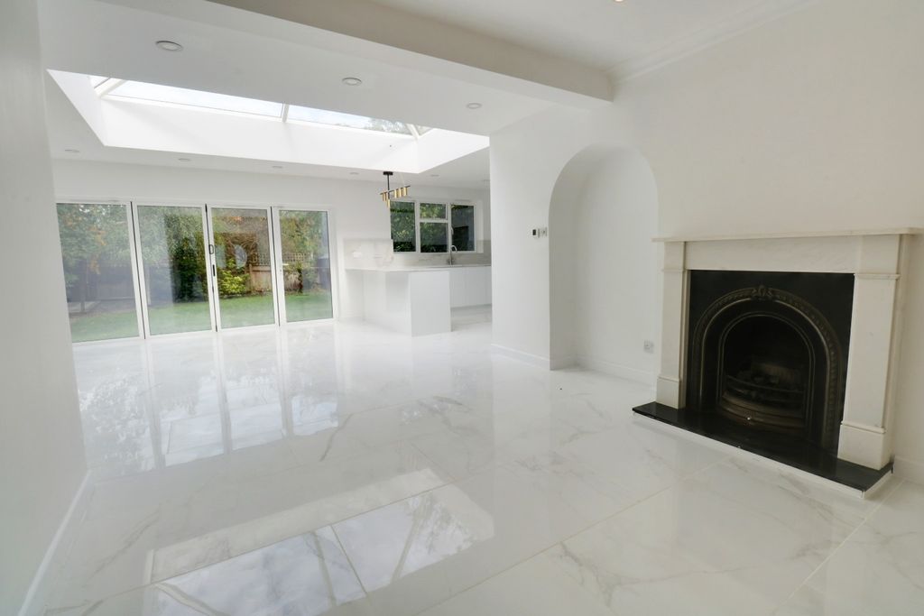 Property photo 3 of 22 4504354