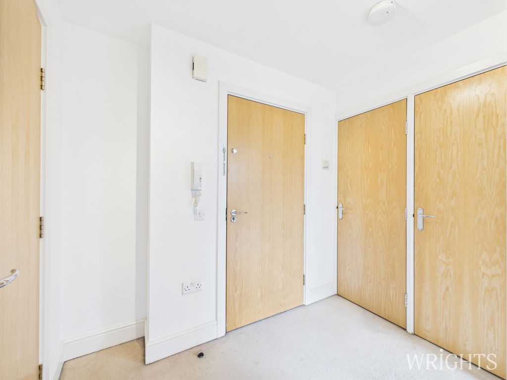 Property photo 2 of 7 Cam02796G0-Pr0466-Still006