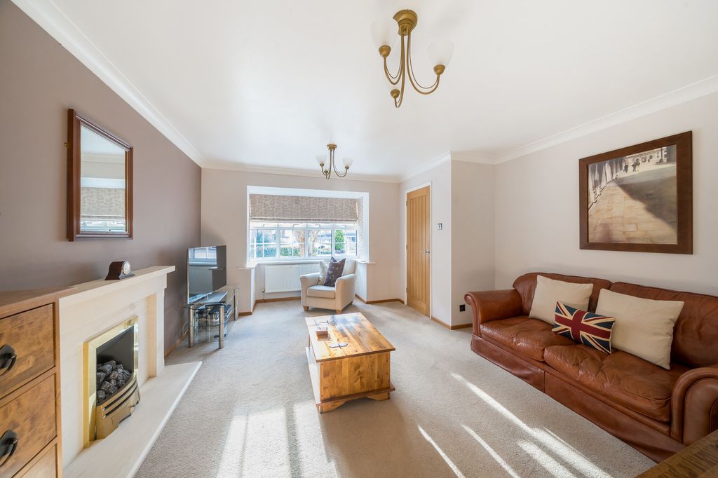 Property photo 2 of 15 Sitting Room