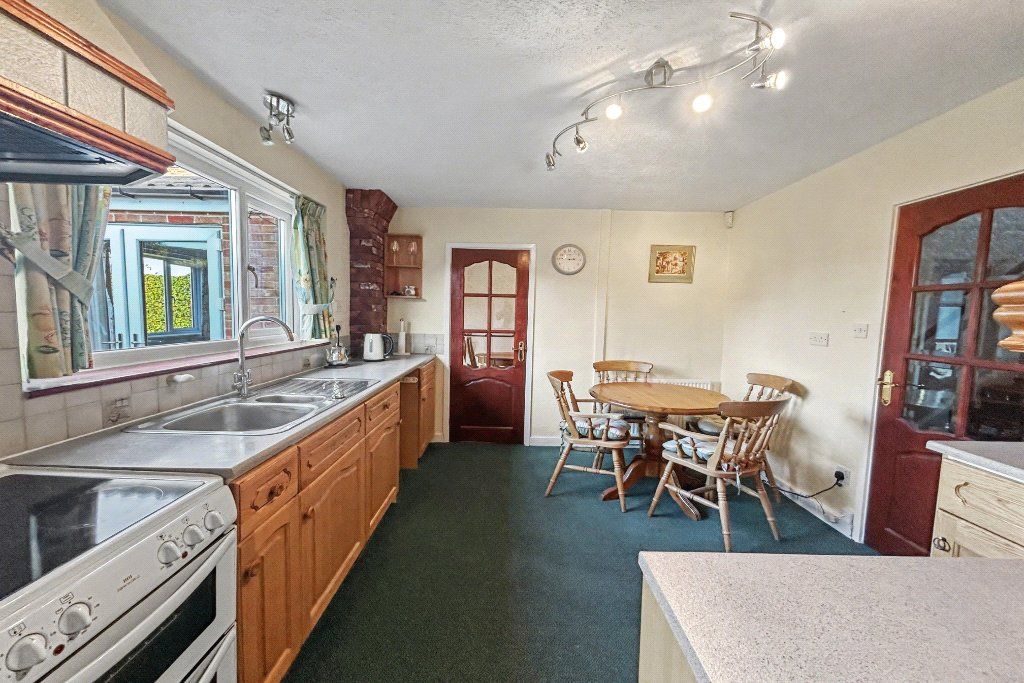 Property photo 3 of 15 Picture No. 11