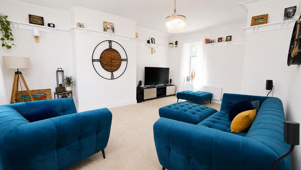Property photo 2 of 13 Lounge1.Png