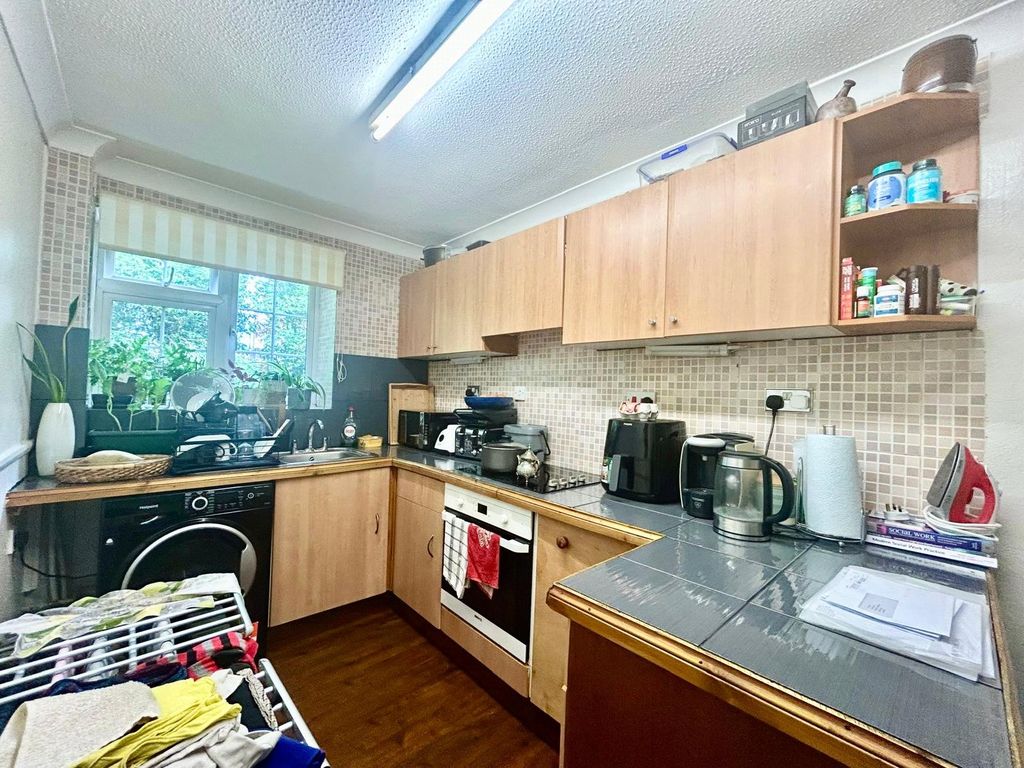 Property photo 3 of 7 Picture No. 03Blob:H