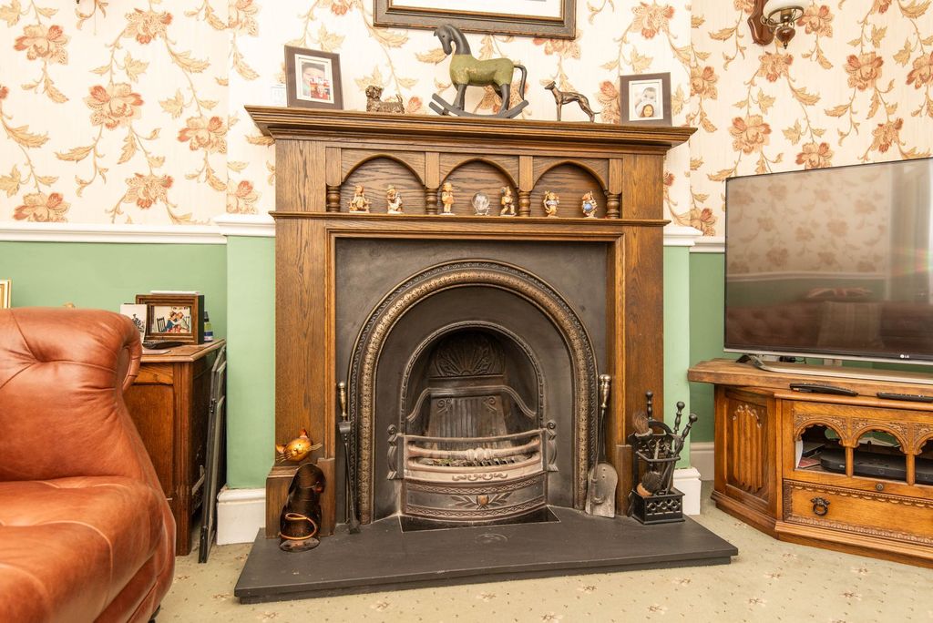 Property photo 3 of 23
