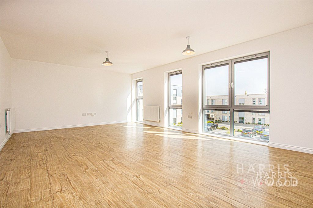 Property photo 3 of 8 Picture No. 24