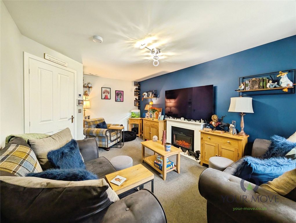 Property photo 2 of 15 Lounge