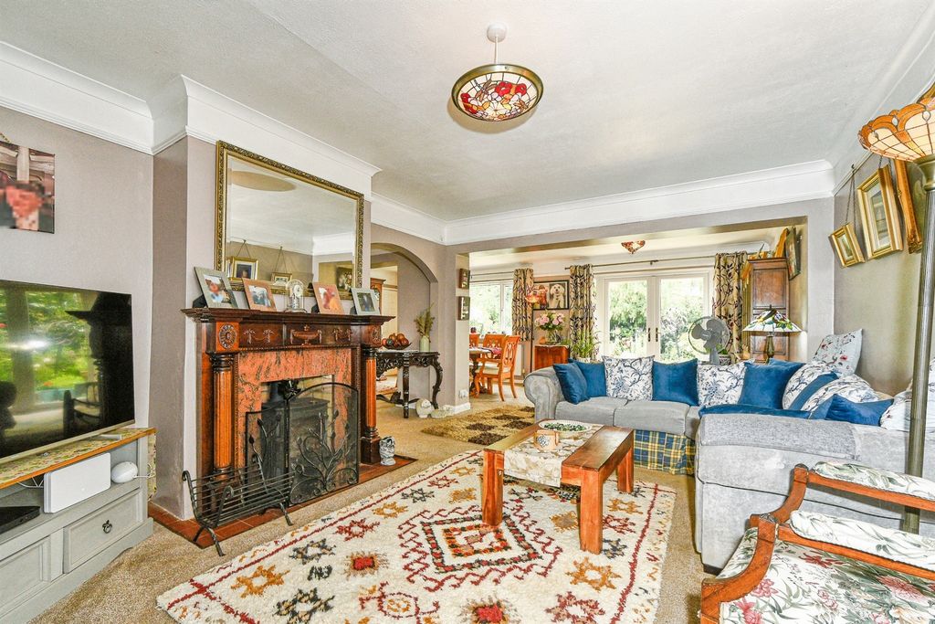 Property photo 3 of 20