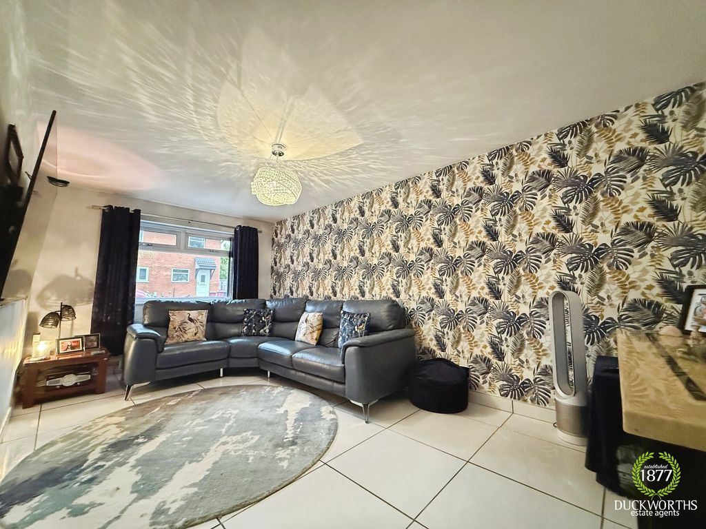 Property photo 3 of 37