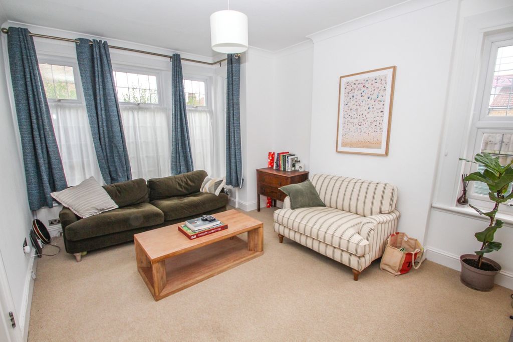 Property photo 2 of 19 2870372