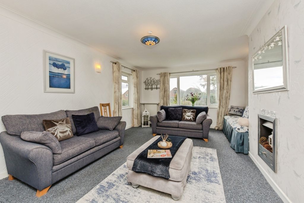 Property photo 2 of 18 Pbox-Img.Jpg