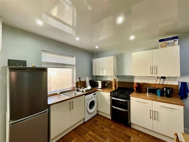 Property photo 2 of 20 Kitchen Diner