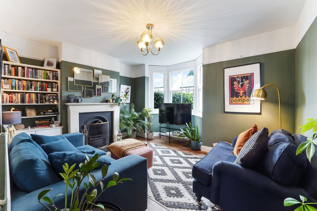 Property photo 2 of 14 Duffield Road