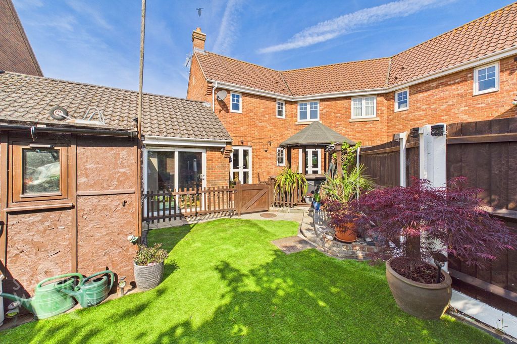 Property photo 2 of 23