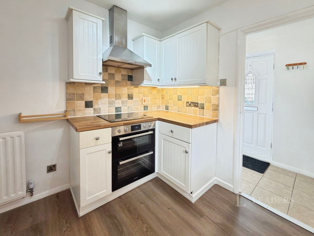 Property photo 2 of 12 Kitchen