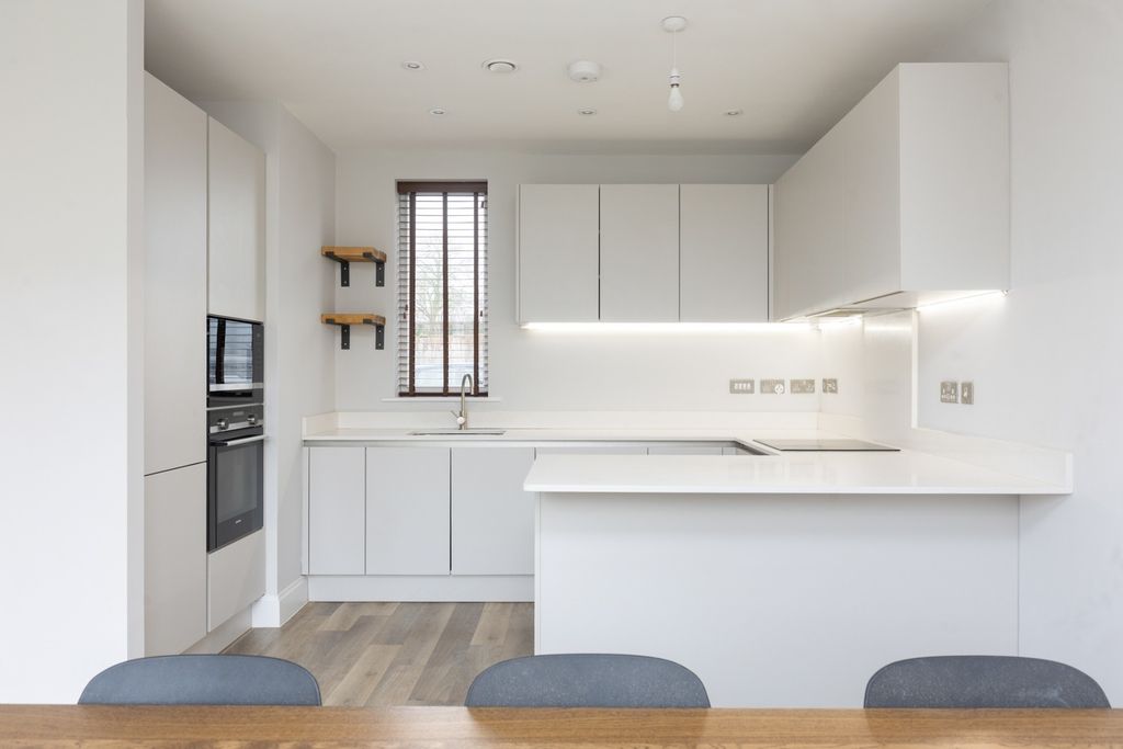 Property photo 2 of 17 4775643