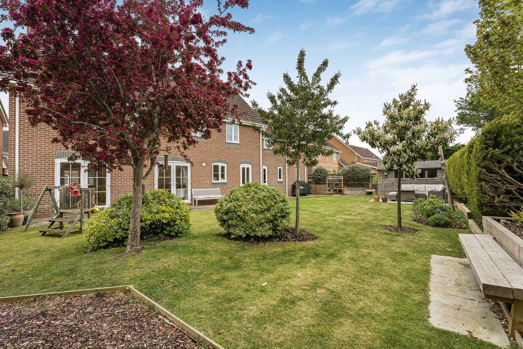 Property photo 3 of 38