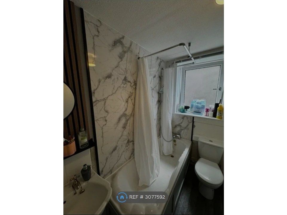 Property photo 3 of 7 Bathroom Over Shower