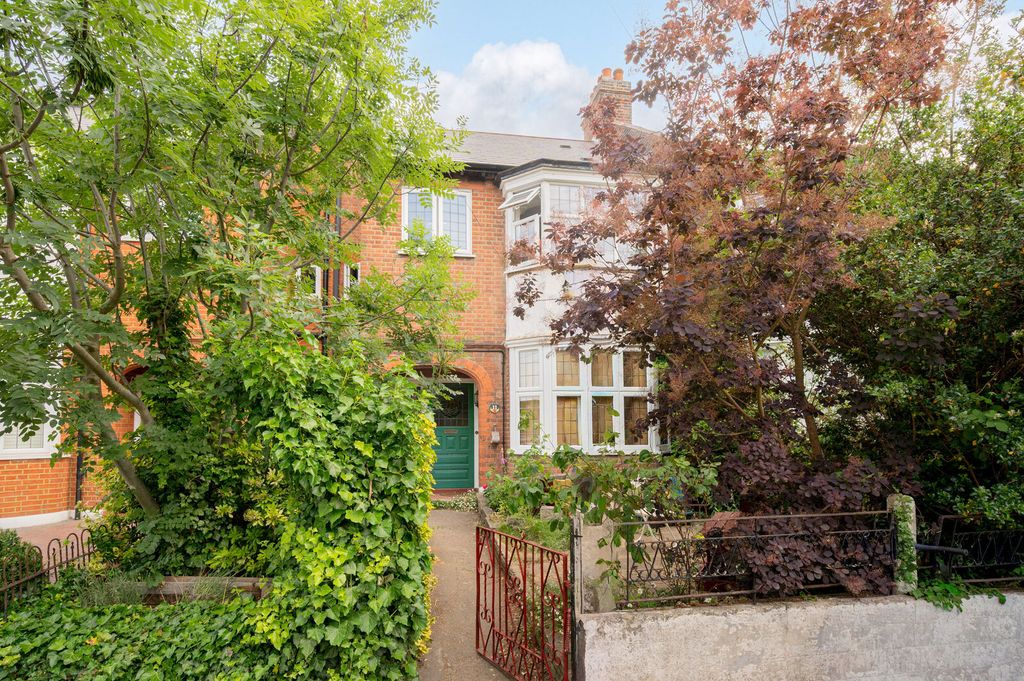 Property photo 3 of 22