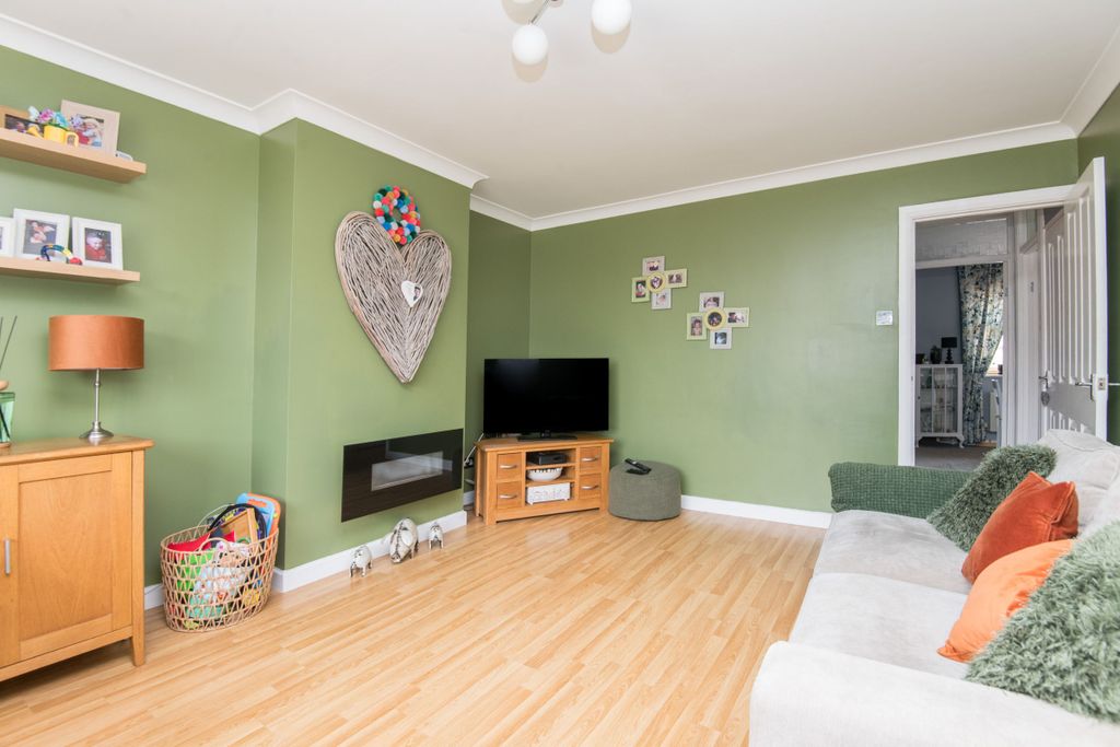 Property photo 2 of 14