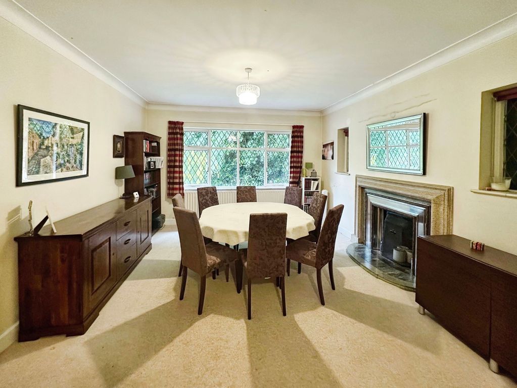 Property photo 2 of 21