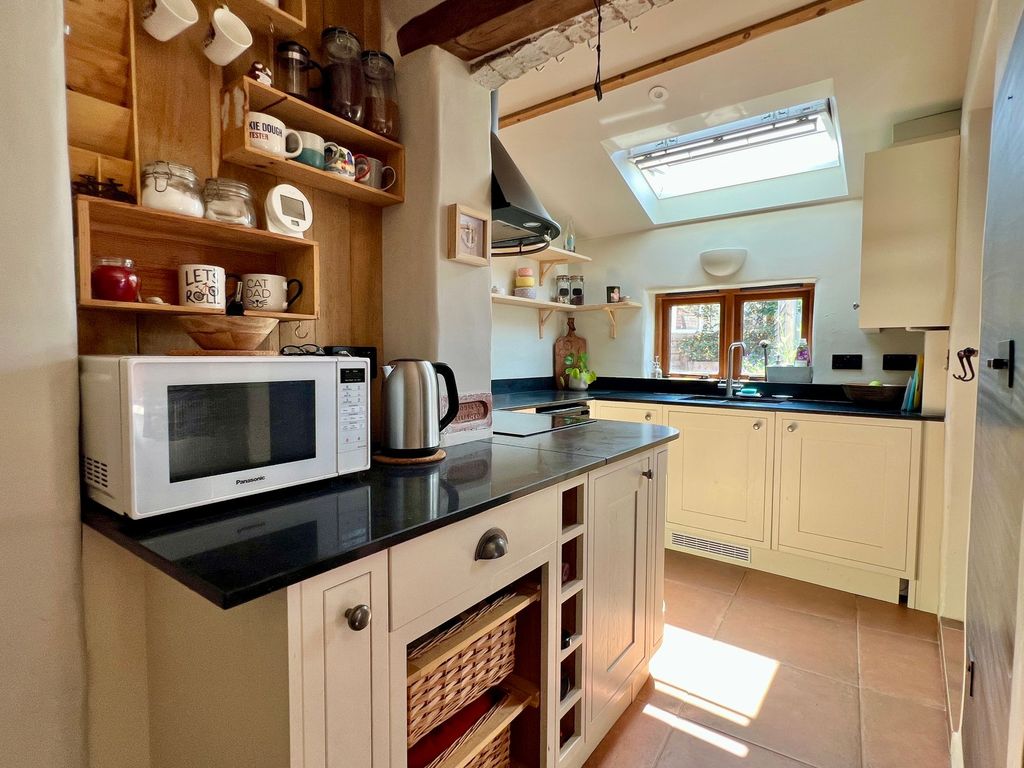 Property photo 2 of 16 Kitchen