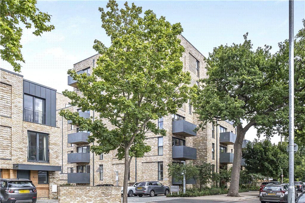 Property photo 1 of 8 Exterior