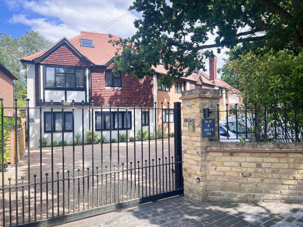 Property photo 2 of 12