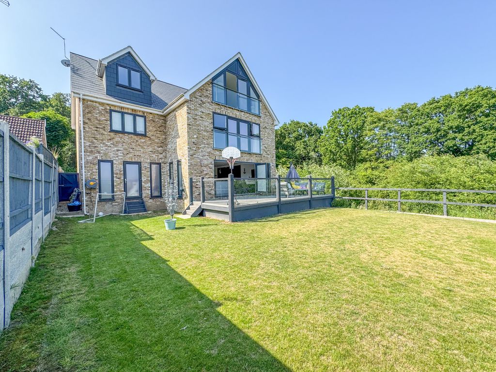 Property photo 2 of 41 Img_3199