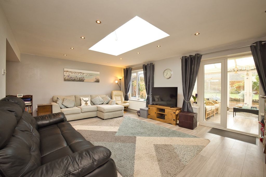 Property photo 2 of 13 Picture 2