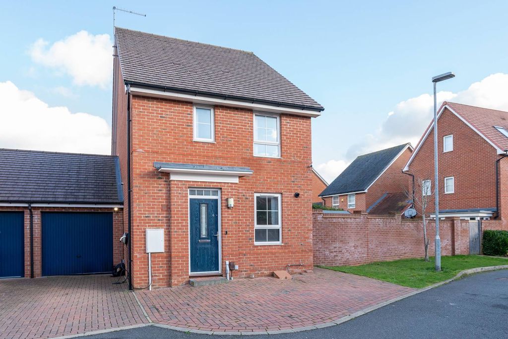 Property photo 2 of 18