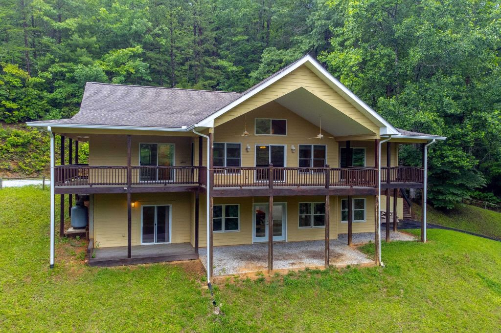 Property photo 1 of 31